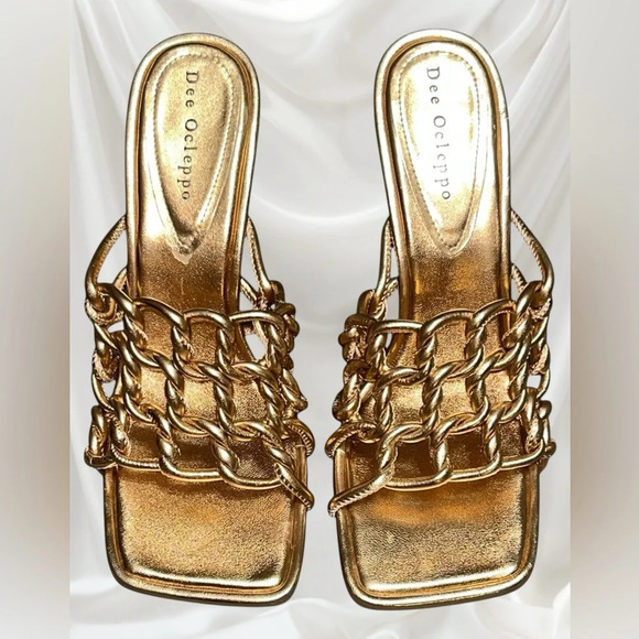 Dee Ocleppo | Belize Sandal Heels - Picture 4 of 11